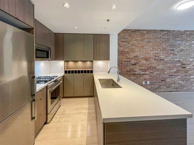 220 - 88 Colgate Ave