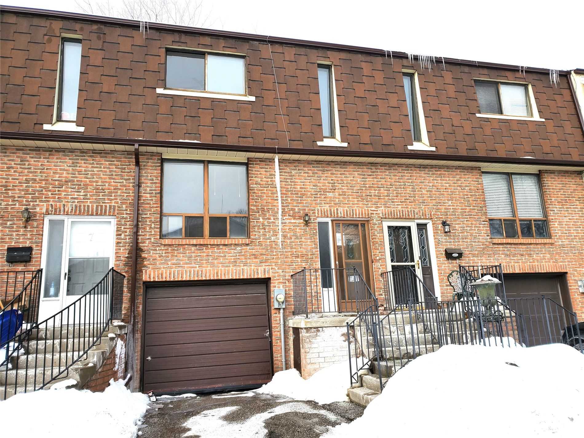 8 350 Camelot Crt, Oshawa Sold, E5487916 Condos.ca