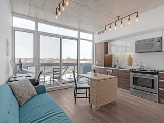 823 - 1190 Dundas St E