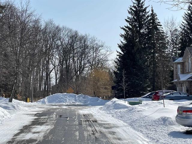 524 Oakwood(Rear Of) Dr