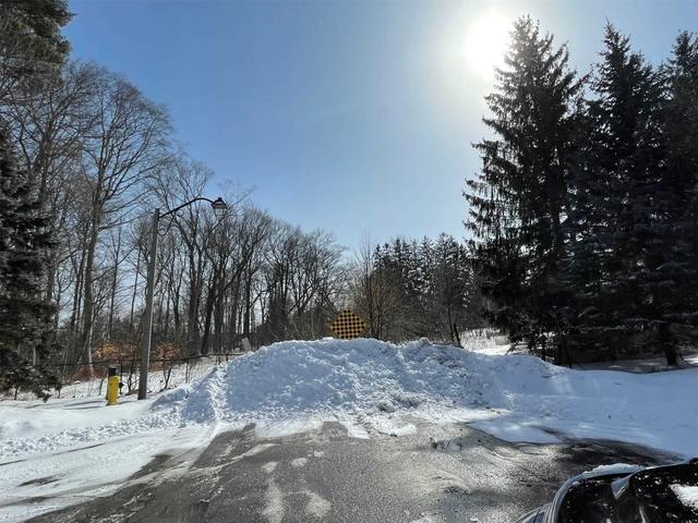 524 Oakwood(Rear Of) Dr