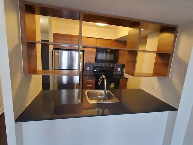 2508 - 125 Village Green Sq