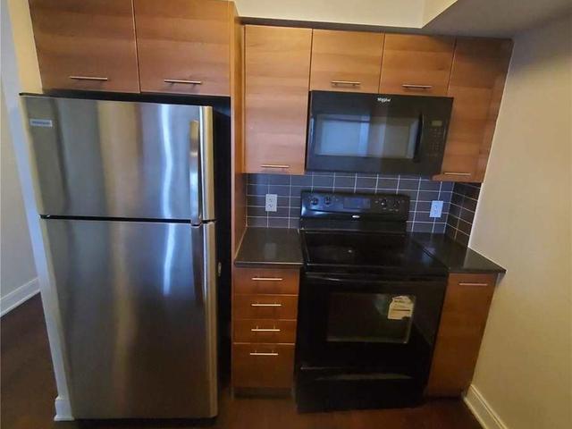 2508 - 125 Village Green Sq