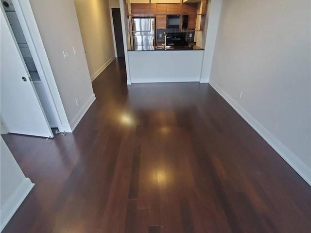 2508 - 125 Village Green Sq