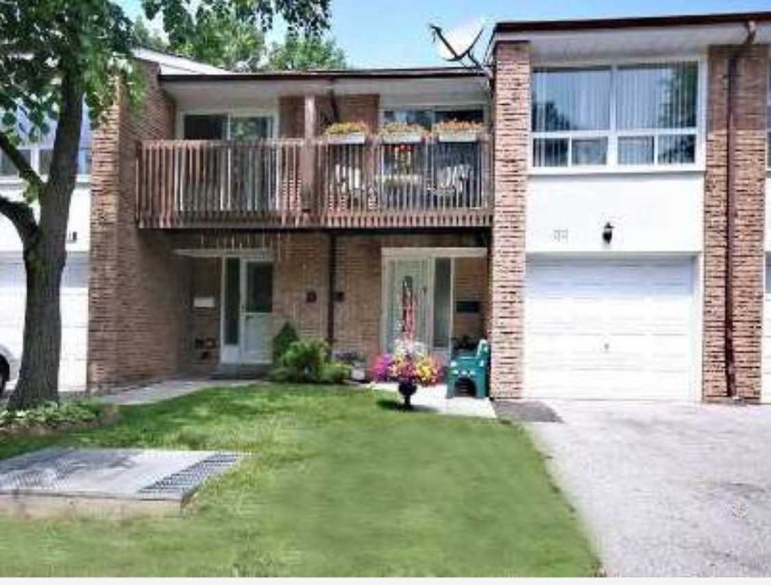 30 3409 St Clair Ave E, Scarborough Sold, E5528357 Condos.ca 30 3409 St Clair Ave E, Scarborough Sold, E5528357 Condos.ca