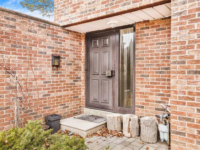 11 - 1415 Fieldlight Blvd