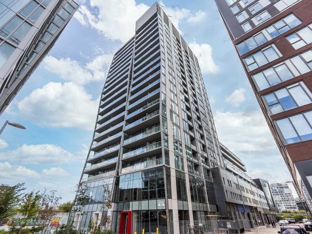 924 - 15 Baseball Pl