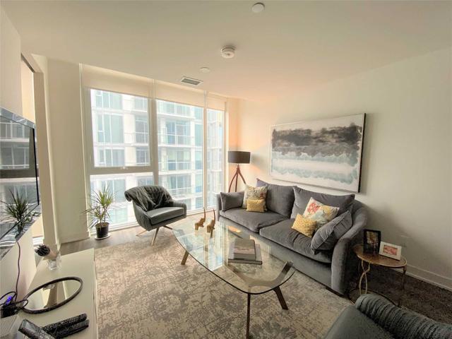 924 - 15 Baseball Pl