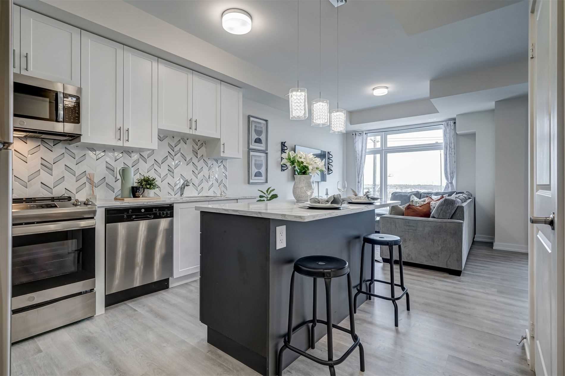 416 - 2550 Castlegate Crossing, Pickering | Sold, E5568363 | Condos.ca