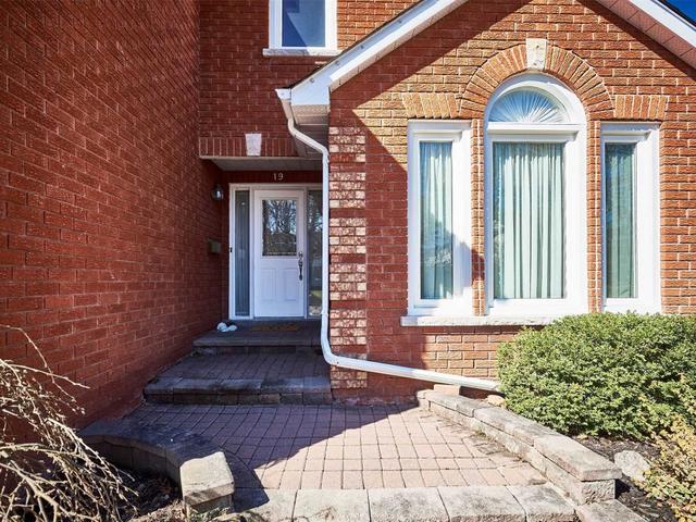 19 Peachtree Cres