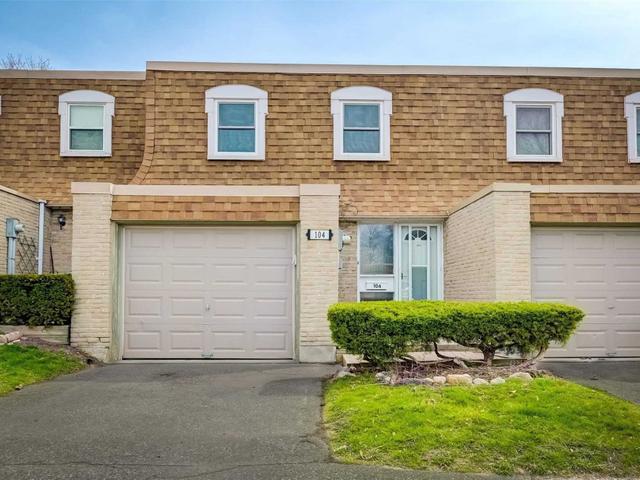 104 - 850 Huntingwood Dr