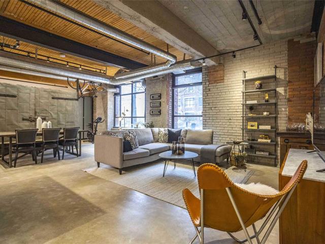 121 - 68 Broadview Ave