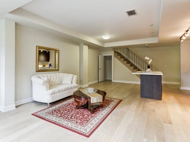 101 - 580 Kingston Rd