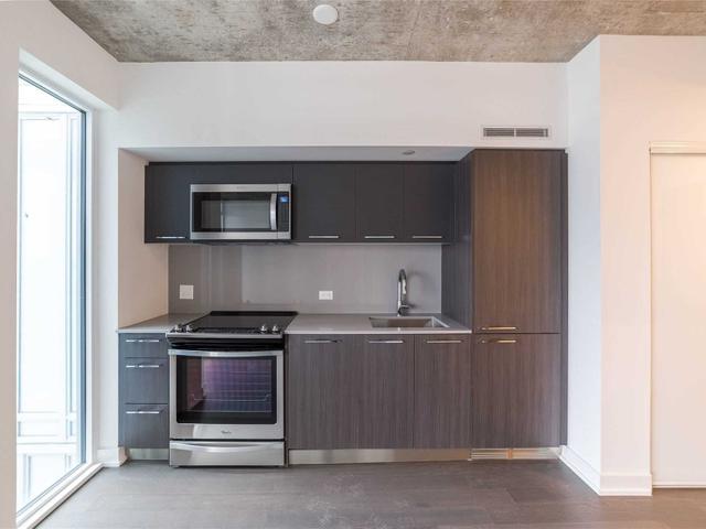 1202 - 15 Baseball Pl