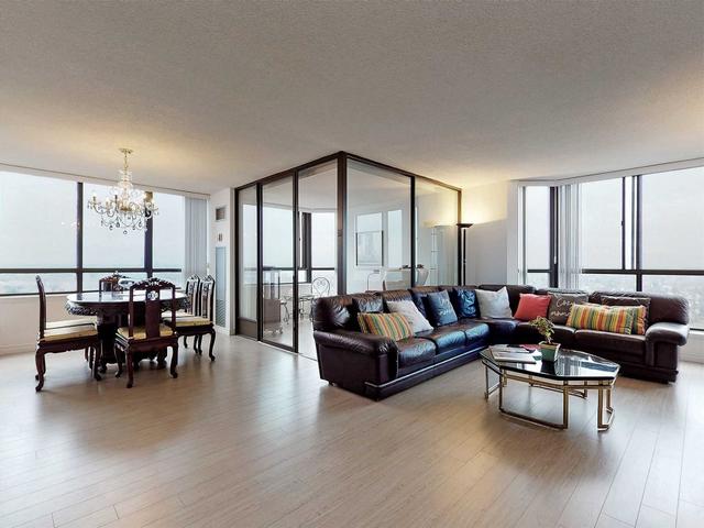 1831 - 25 Bamburgh Circ