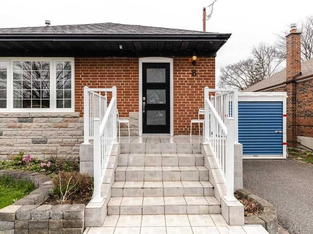 8 Porter Cres