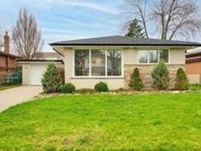 65 Erinlea Cres