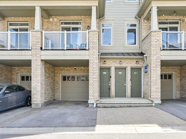 110 - 1725 Adirondack Chse N