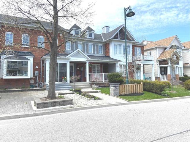 97 Warwick Ave