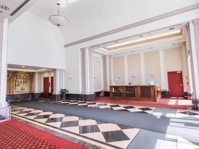 1011 - 11 Lee Centre Dr