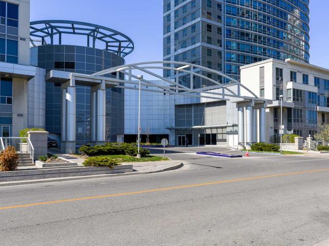 PH502 - 38 Lee Centre Dr