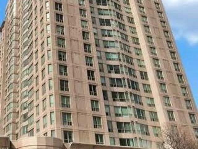 1213 - 18 Lee Centre  Dr