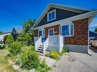Lower - 1209 Simcoe St