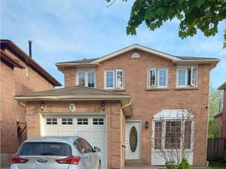 8 Dodsworth Dr N