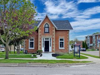 168 Centre St S