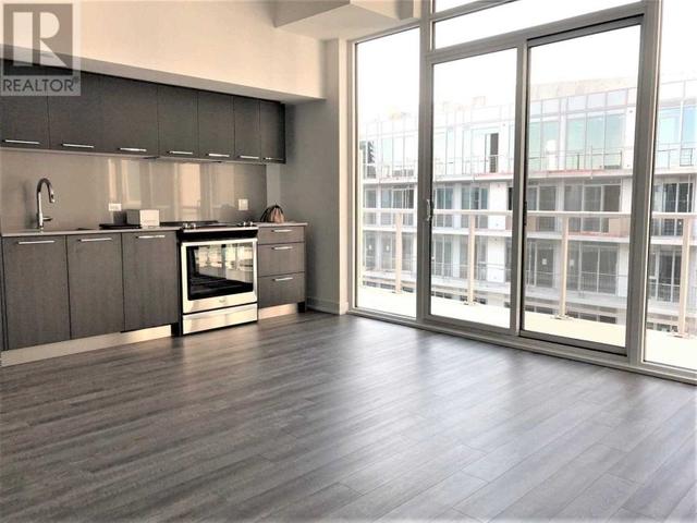 718 - 15 Baseball Pl