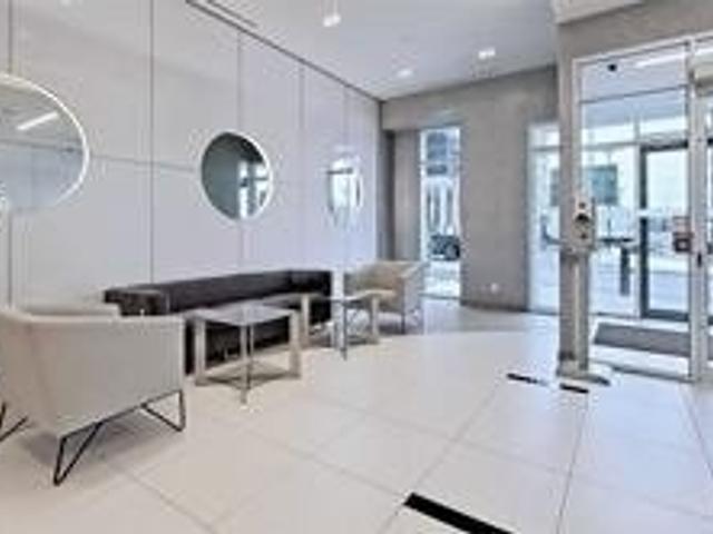 205 - 30 Meadowglen Pl