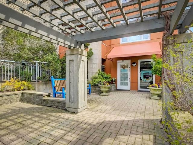 301 - 2371 Queen St E