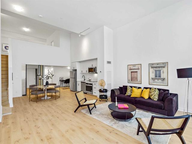 TH105 - 2799 Kingston Rd