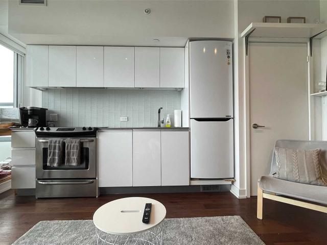 707 - 1190 Dundas St E