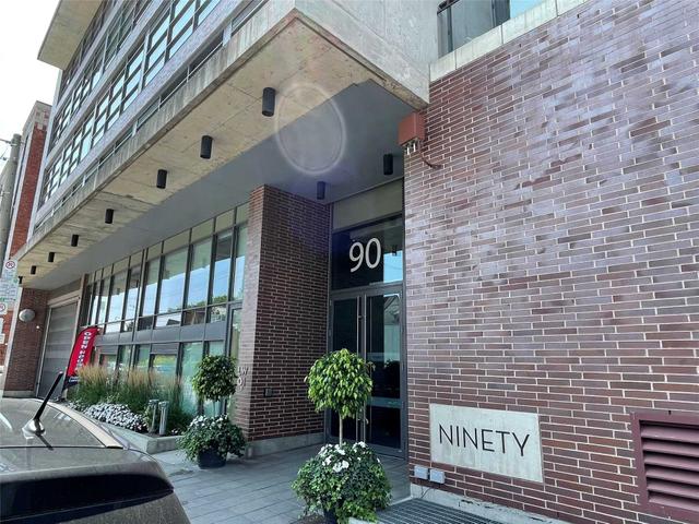 730 - 90 Broadview Ave