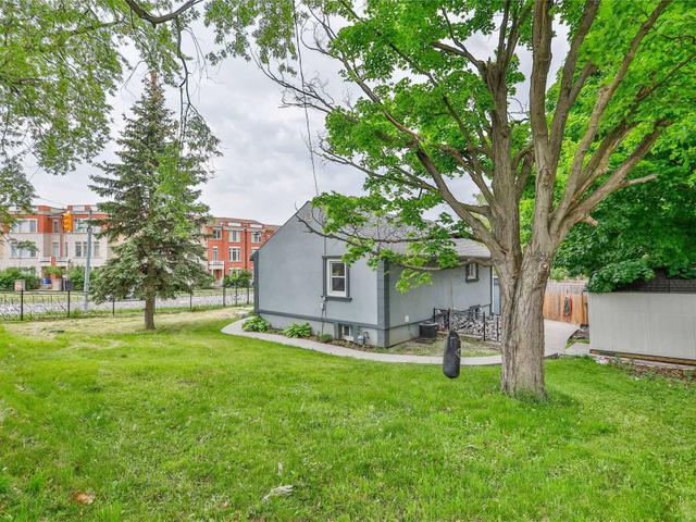 Bsmt - 1884 Liverpool Rd