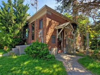 1335 Woodbine Ave