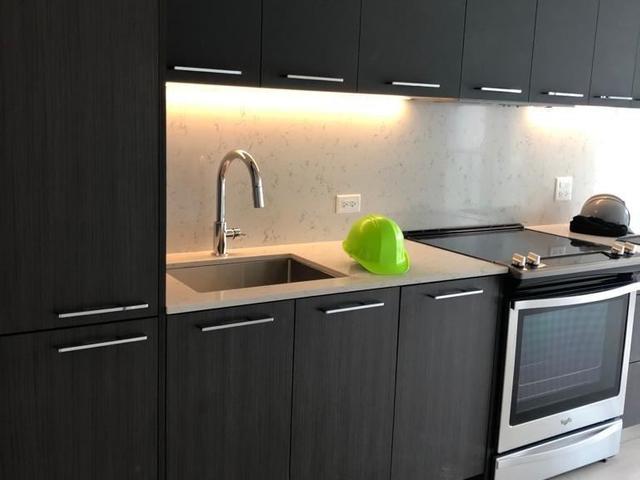 403 - 30 Baseball Pl