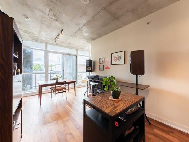 322 - 1190 Dundas St E