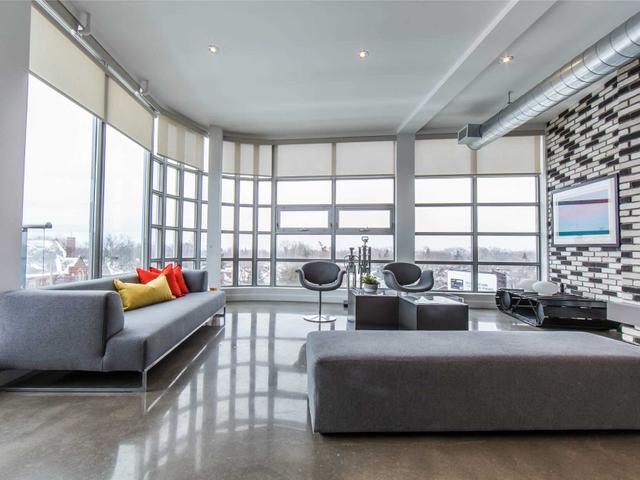 PH501 - 952 Kingston Rd