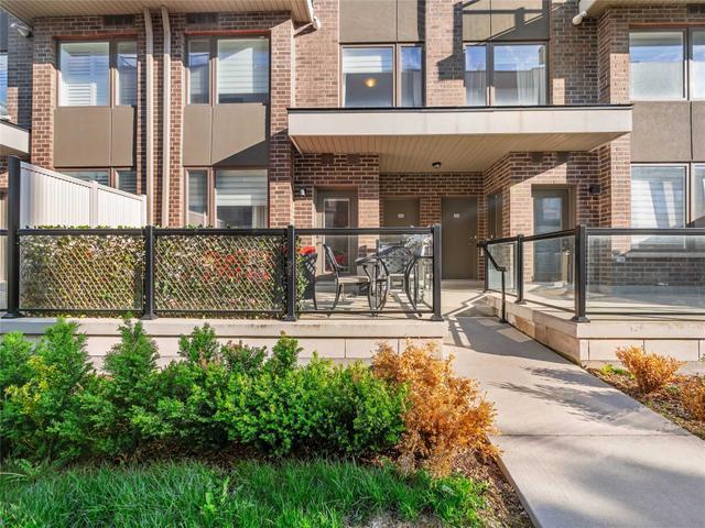 207 - 1460 Whites Rd