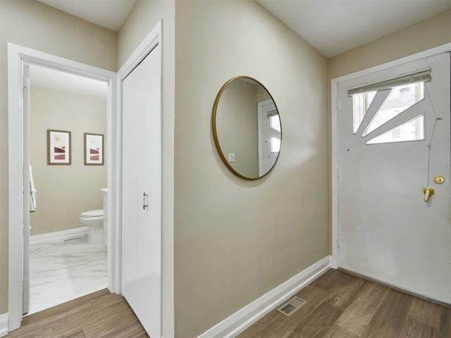 24 Glenda Rd