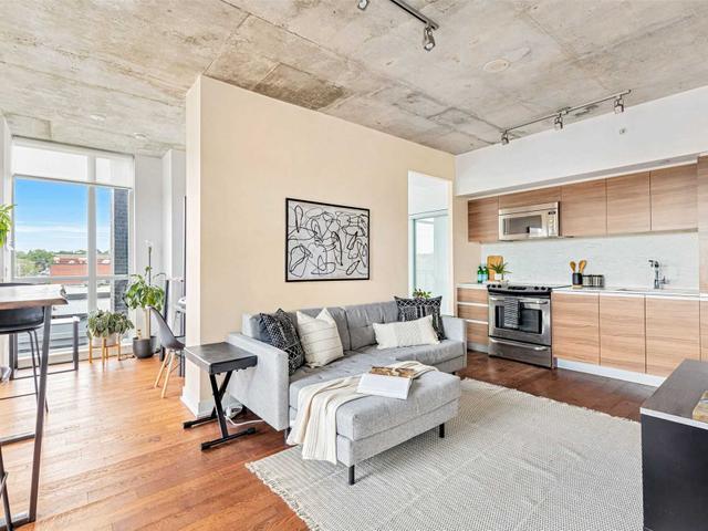 524 - 1190 Dundas St E