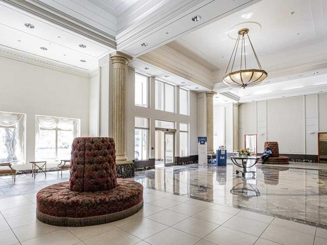 1503 - 8 Lee Centre Dr