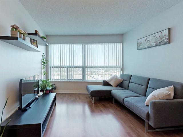 1602 - 36 Lee Centre Dr