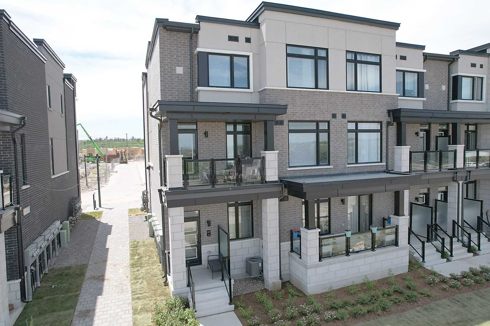 201 2550 Castlegate Crossing, Pickering Expired, E5675191 Condos.ca