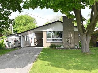 4 Penzance Dr