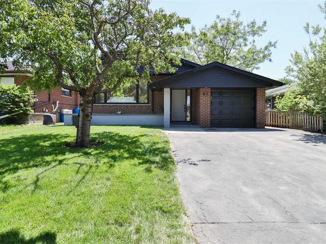 57 Malamute Cres