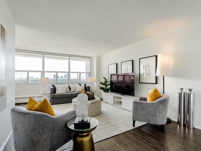 705 - 270 Palmdale Dr