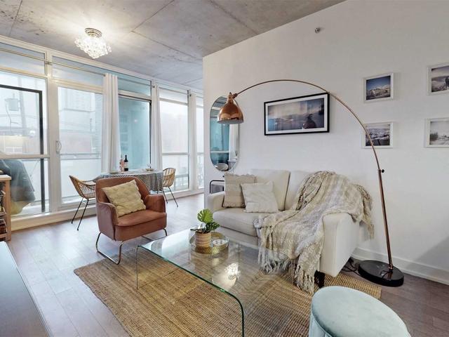 220 - 1190 Dundas St E